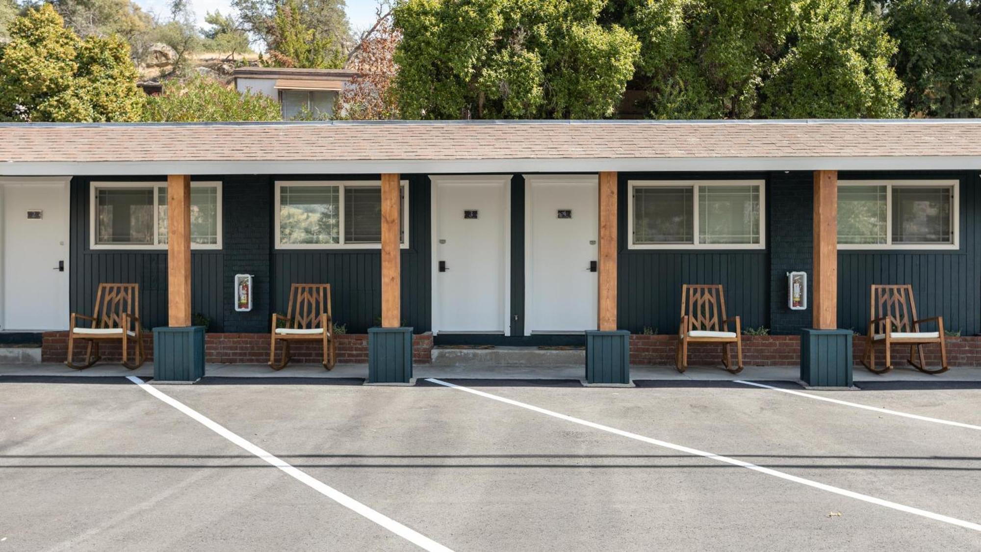 The Charlotte Sequoia Motel R2 Three Rivers Exterior photo